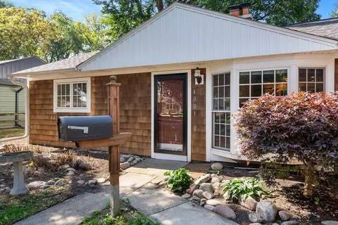 4001 S Hately, Saint Francis, WI 53235