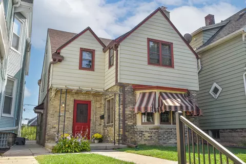 2758 S Logan, Milwaukee, WI 53207
