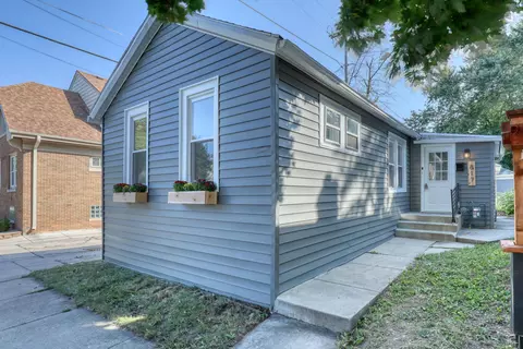 817 E Homer, Milwaukee, WI 53207