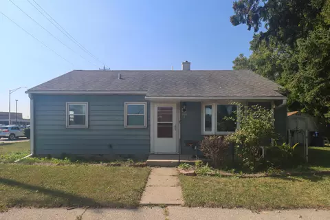2918 Arthur, Racine, WI 53405