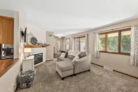 2891 Nassau, Brookfield, WI 53045