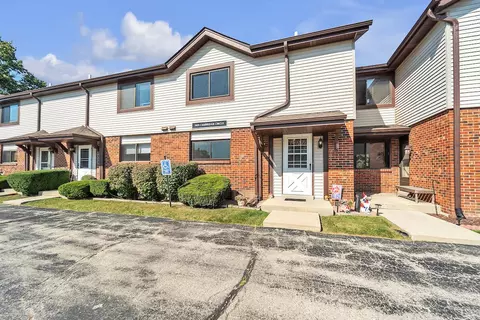 5835 Cambridge #5, Mount Pleasant, WI 53406