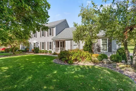 n32w23360 Fieldside, Pewaukee, WI 53072