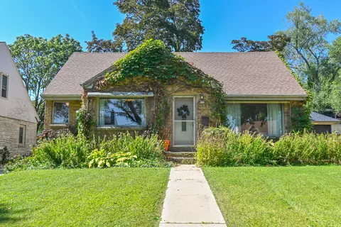 133 N 85th, Wauwatosa, WI 53226