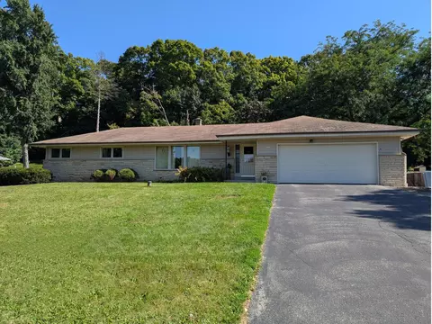4612 S S Shr, Polk, WI 53086