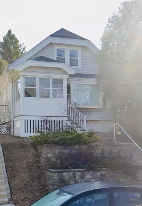 1544 S 25th, Milwaukee, WI 53204