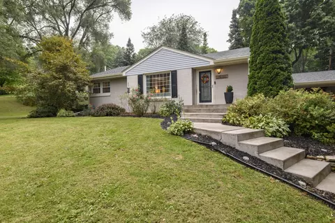 17460 Burnet, Brookfield, WI 53045