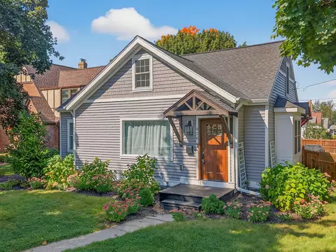 926 E Broadway, Waukesha, WI 53186