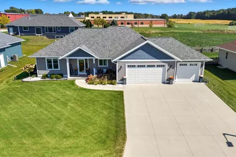 1507 Forest Grv, Howards Grove, WI 53083