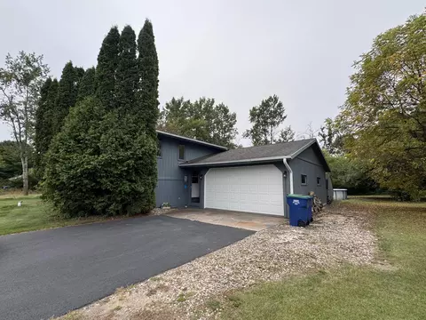 n2885 Sabine Court, Farmington, WI 54981