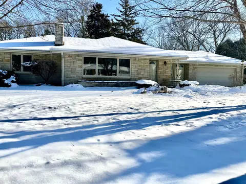 1920 Fairhaven, Elm Grove, WI 53122