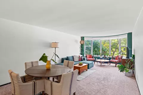 2525 S S Shr #2E, Milwaukee, WI 53207
