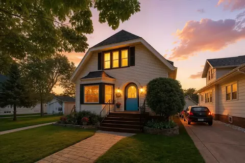 1328 Cleveland #1328 1/2, Racine, WI 53405