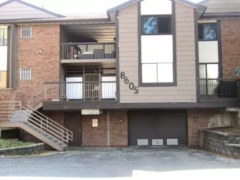 8605 N Servite #204, Milwaukee, WI 53223