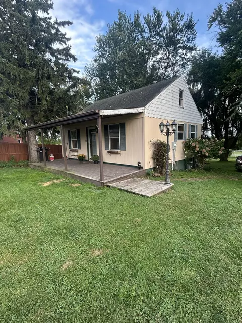w2649 Wisconsin 33, Greenfield, WI 54601