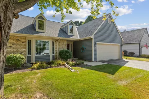 w52n116 Pioneer #B, Cedarburg, WI 53012