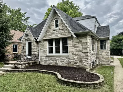 2346 S 57th, West Allis, WI 53219