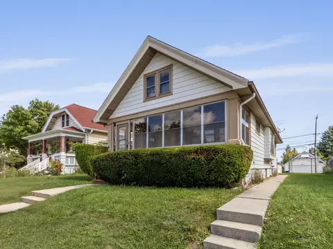 906 S 58th, West Allis, WI 53214