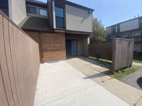 1611 W Edgerton #T, Milwaukee, WI 53221