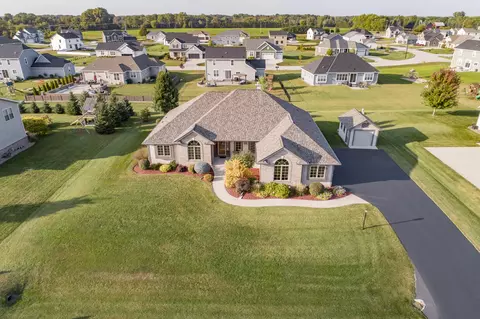 616 N Buth, Dousman, WI 53118