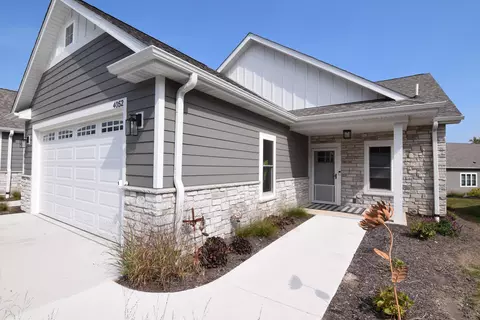 4052 S 124th, Greenfield, WI 53228