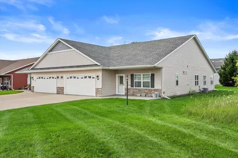 747 Prairie, Kewaskum, WI 53040