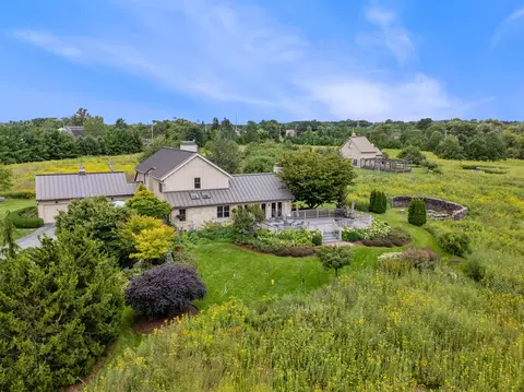 3200 W Bonniwell, Mequon, WI 53097