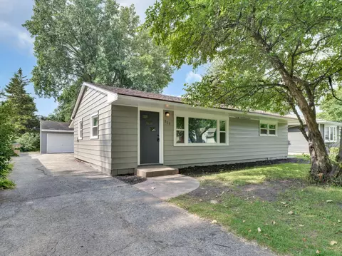 809 102nd, Pleasant Prairie, WI 53158