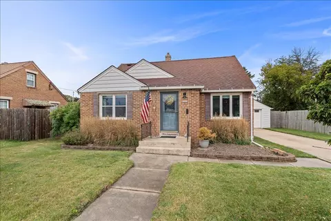 2909 S 8th, Sheboygan, WI 53081
