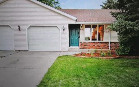 967 N Wuthering Hls, Janesville, WI 53546