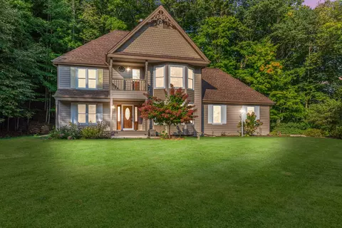 2110 Hollow, West Bend, WI 53090