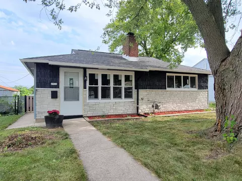 2926 S 51st, Milwaukee, WI 53219