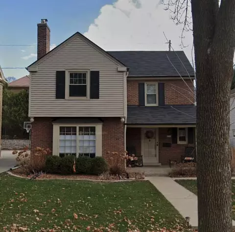 4766 N Woodburn, Whitefish Bay, WI 53211
