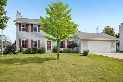 110 N White Oak, Saukville, WI 53080