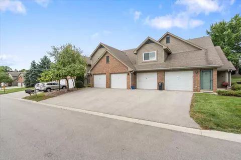 18600 Brookfield Lk #53, Brookfield, WI 53045