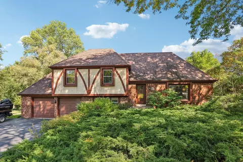 w305n5260 Gail, Hartland, WI 53029