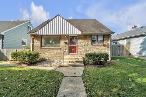 7151 W Beckett, Milwaukee, WI 53216