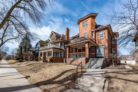 3034 W State #3036, Milwaukee, WI 53208