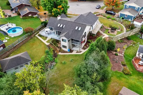 710 Moraine, Kewaskum, WI 53040