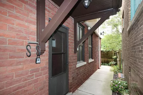 2715 E Park #A, Milwaukee, WI 53211