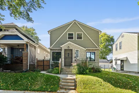 2173 S 61st, West Allis, WI 53219