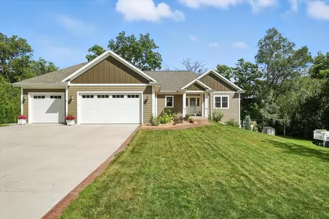 n9174 Elm Street, East Troy, WI 53120