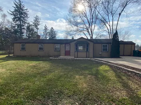 w105 Tombeau Boulevard, Bloomfield, WI 53128