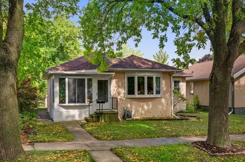 1827 Adams, La Crosse, WI 54601