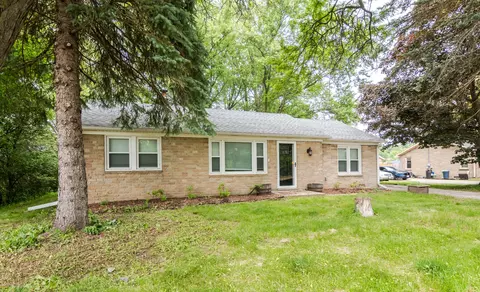 1300 Highway 83, Hartland, WI 53029