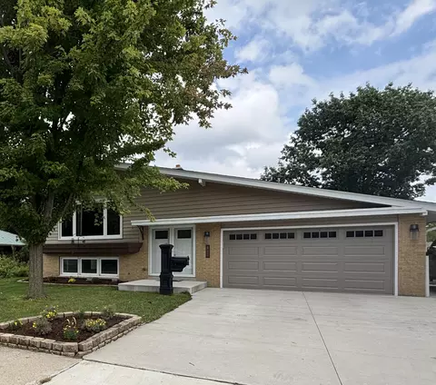 653 S 15th, West Bend, WI 53095