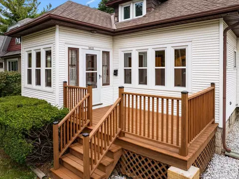 6830 Kinsman, Wauwatosa, WI 53213