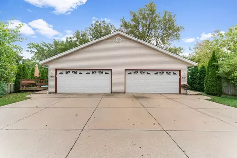 1811 Summit, Waukesha, WI 53188