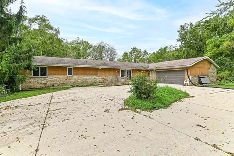 s70w20099 Adrian, Muskego, WI 53150