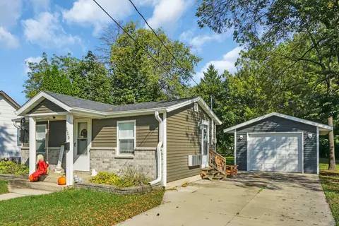 113 Olsen, Elkhorn, WI 53121